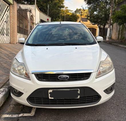 FORD FOCUS 1.6 GL 16V FLEX 4P MANUAL FORD FOCUS 1.6 GL 16V FLEX 4P MANUAL